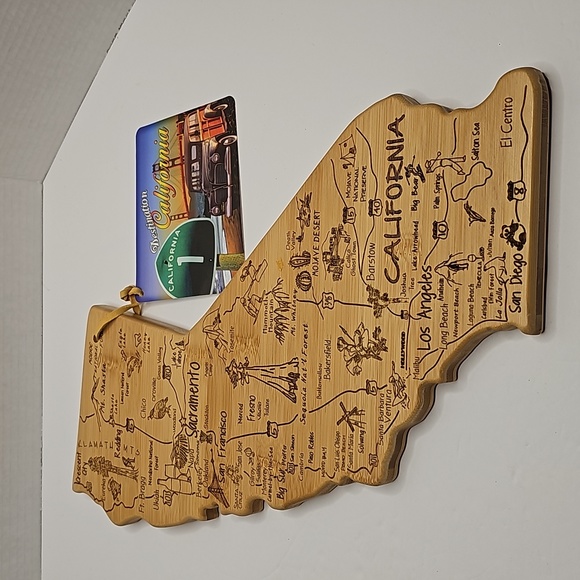 California Bamboo Laser Etched Cutting Board NWT - Picture 1 of 6